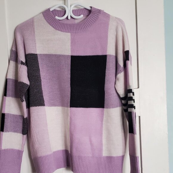 NWOT Drop Shoulder Plaid Sweater - Picture 2 of 5